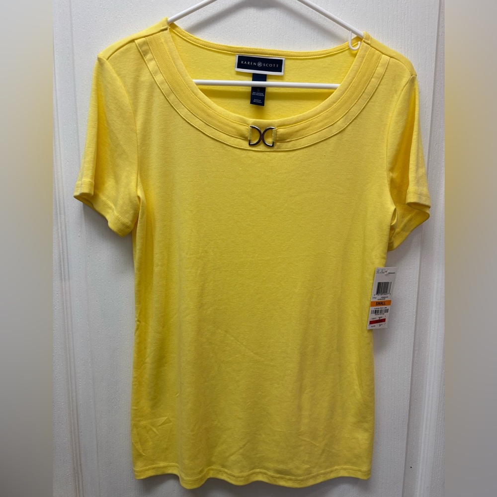 NWT Women’s Size Small Karen Scott Sunny Yellow SS Top w/Silver Accent
